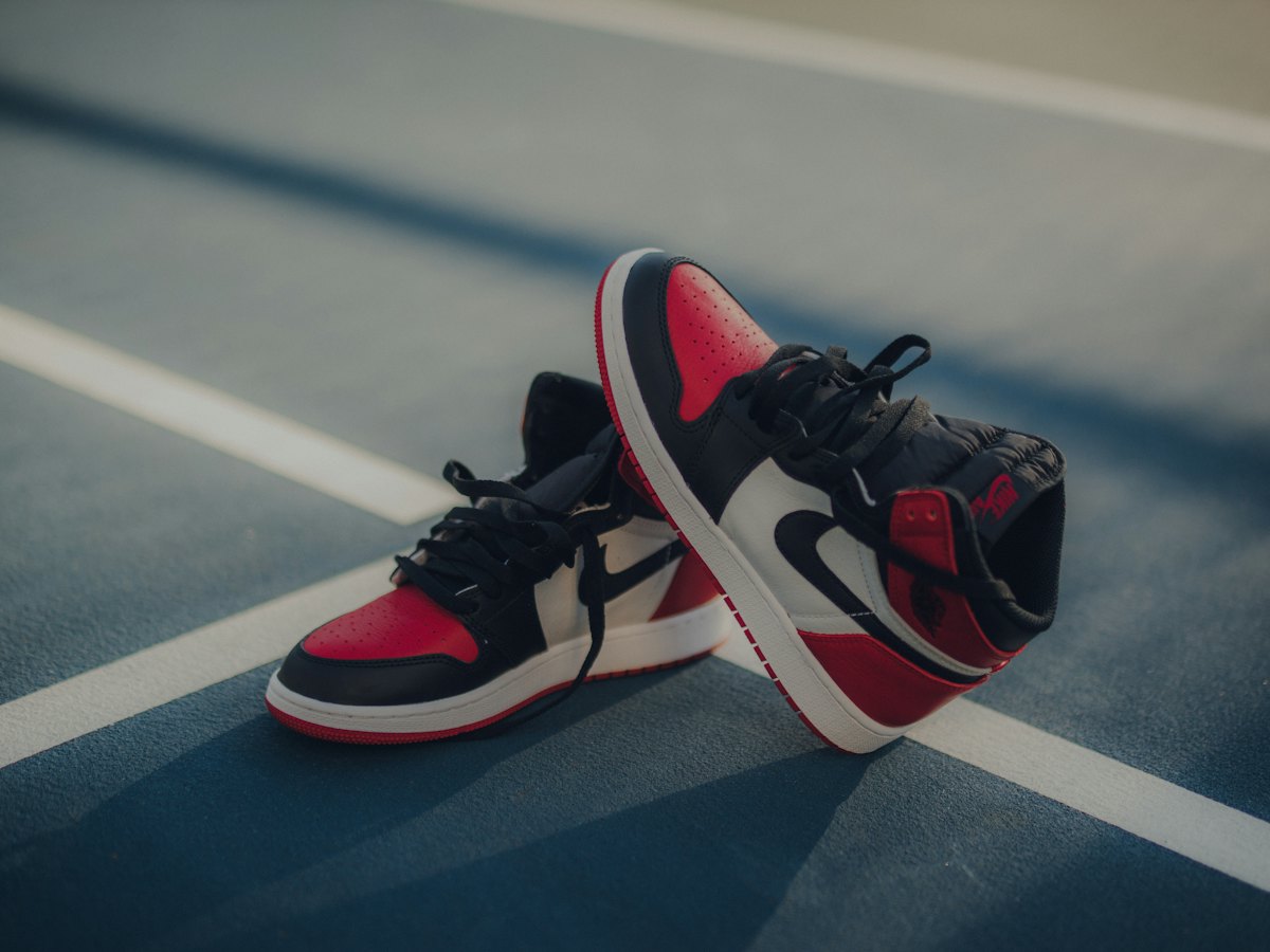 Streetwear and sneakers from the world's labels